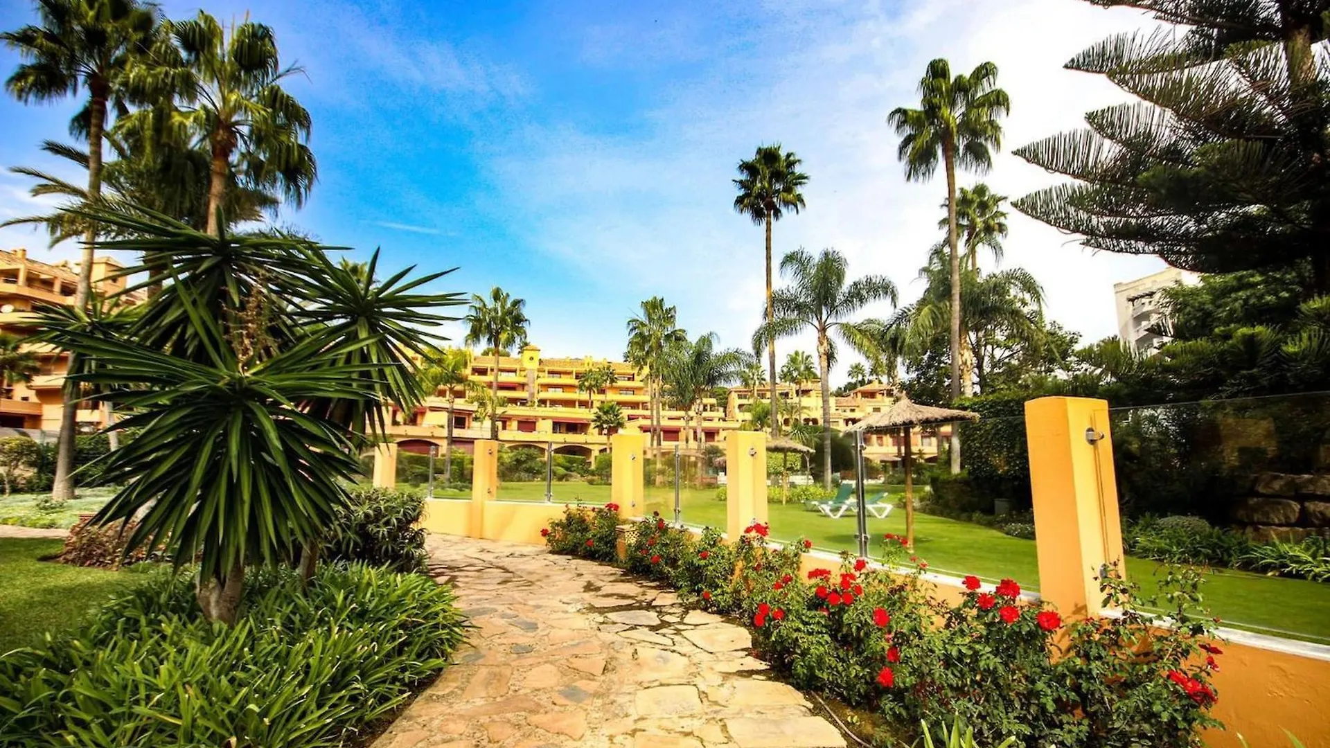 Penthouse Estepona Great Sea Views & Beach Access Spain