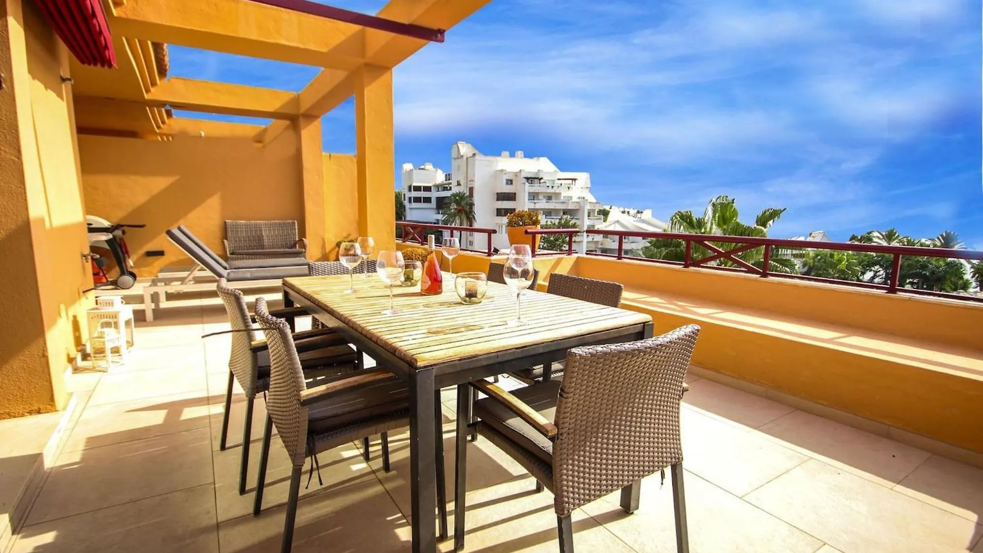 Penthouse Estepona Great Sea Views & Beach Access 0*,  Spain