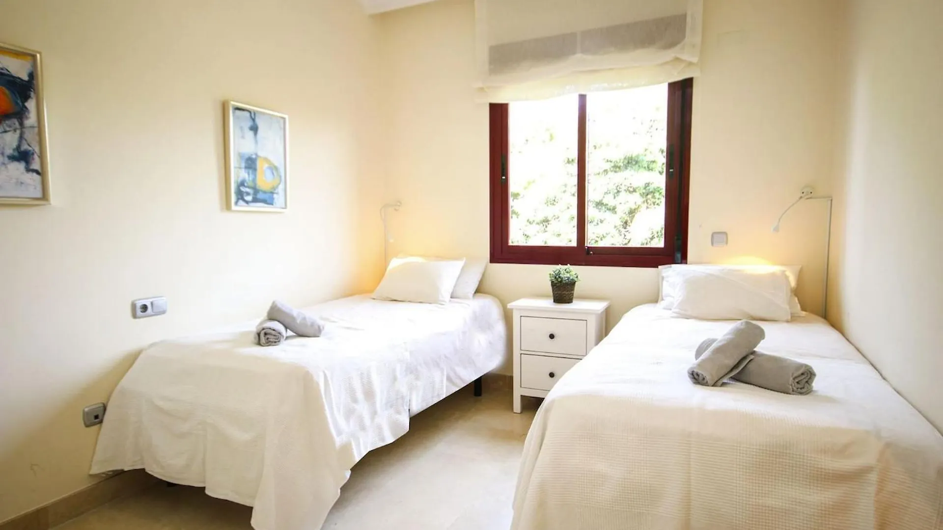 Penthouse Estepona Great Sea Views & Beach Access Apartment
