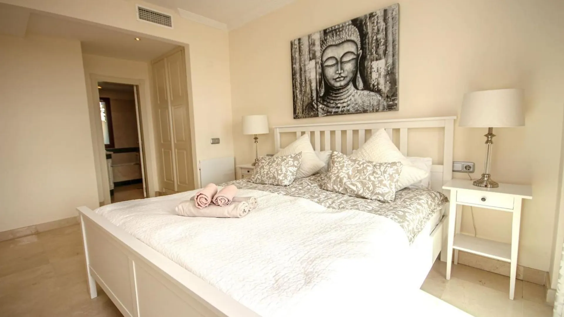 Apartment Penthouse Estepona Great Sea Views & Beach Access