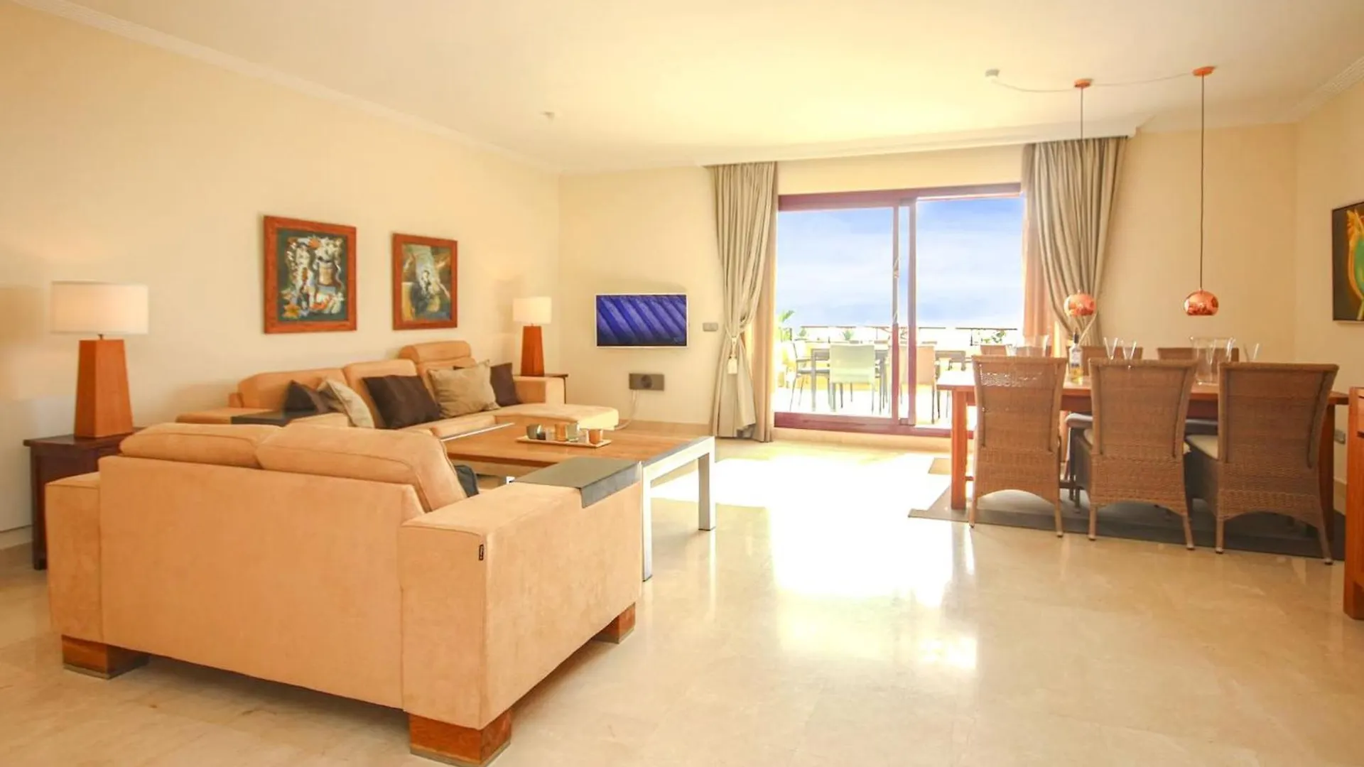 Penthouse Estepona Great Sea Views & Beach Access