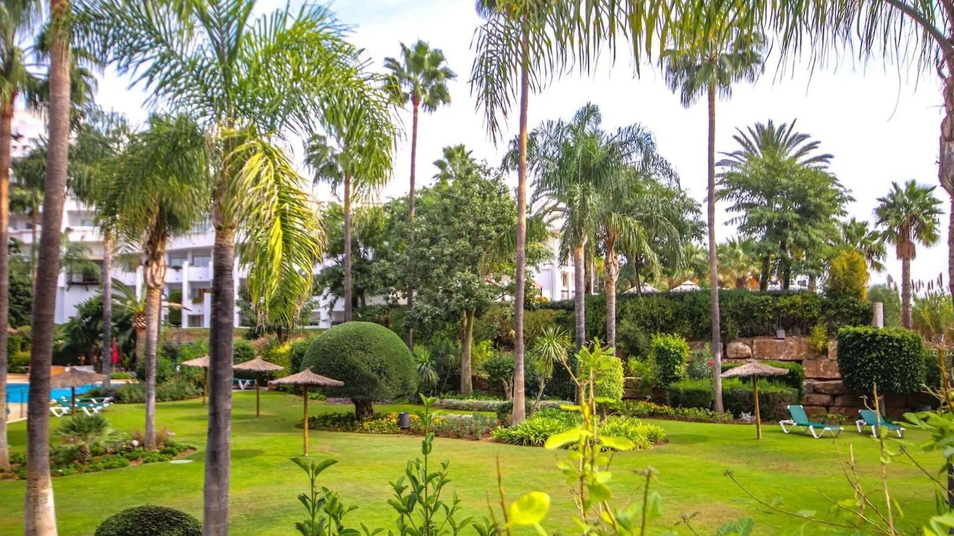 Penthouse Estepona Great Sea Views & Beach Access